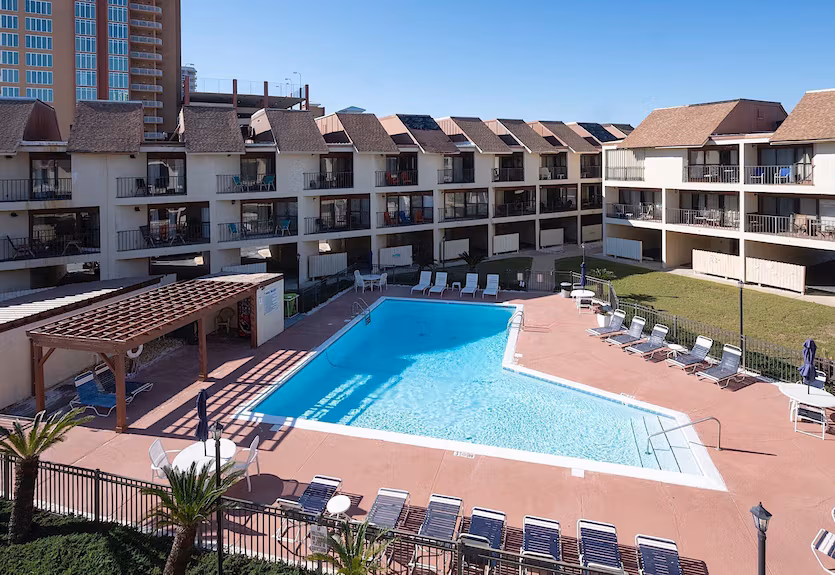 Gulfside Townhomes condos in Gulf Shores